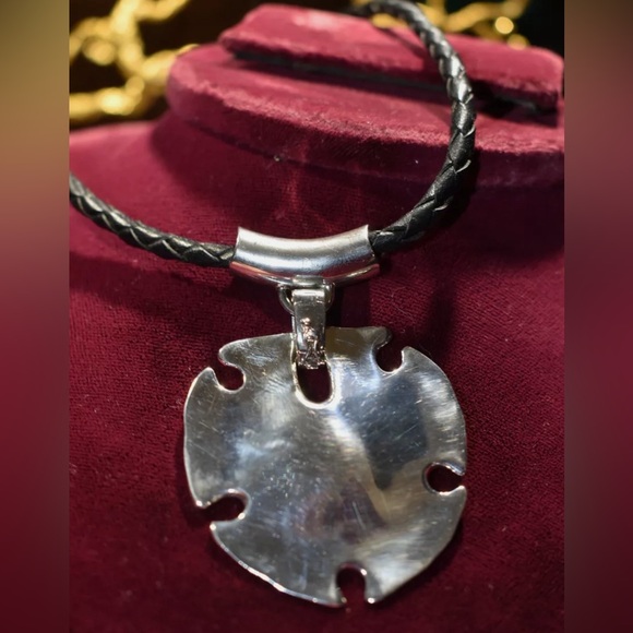 RLM Studio Sand Dollar Necklace Sterling Silver Shell Pendant Robert Lee Morris - Picture 9 of 9